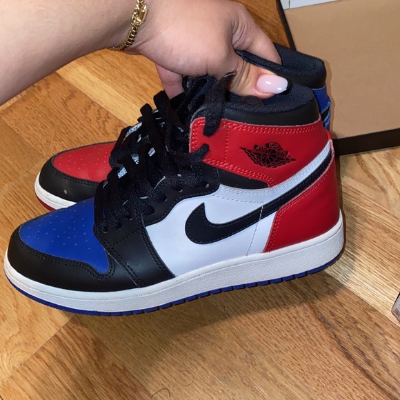 Jordan 1 top 3 GS - no heel drag - no odor - box - receipt - no creases. 5 boys - Picture 3 of 6